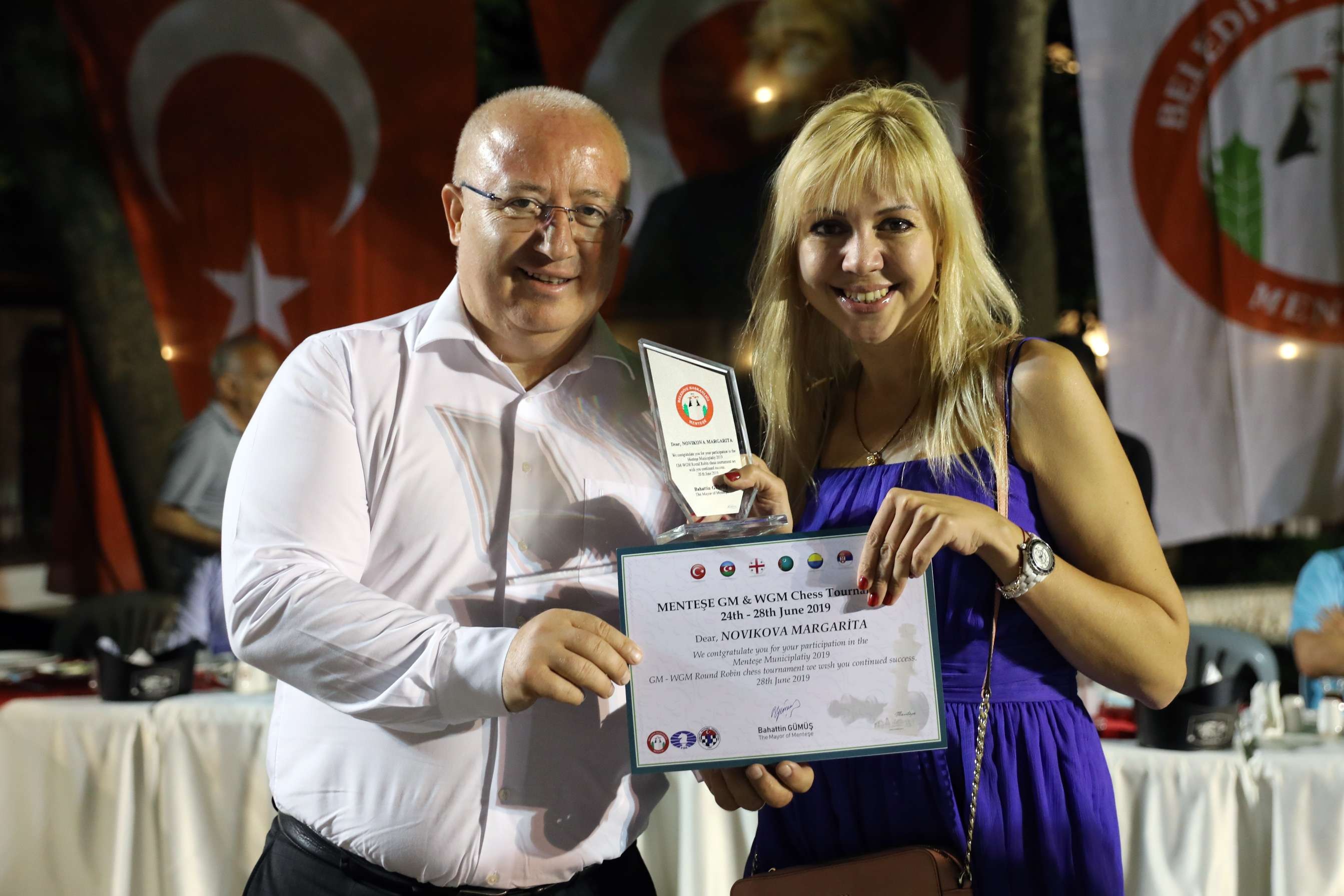 Satranç Sporcuları Zeybek Oynadı
