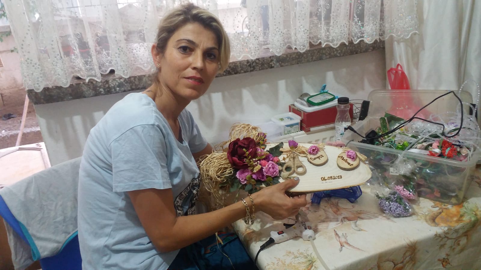 Kanseri Yendi, Ellerinin Emeğiyle Hayata Tutundu