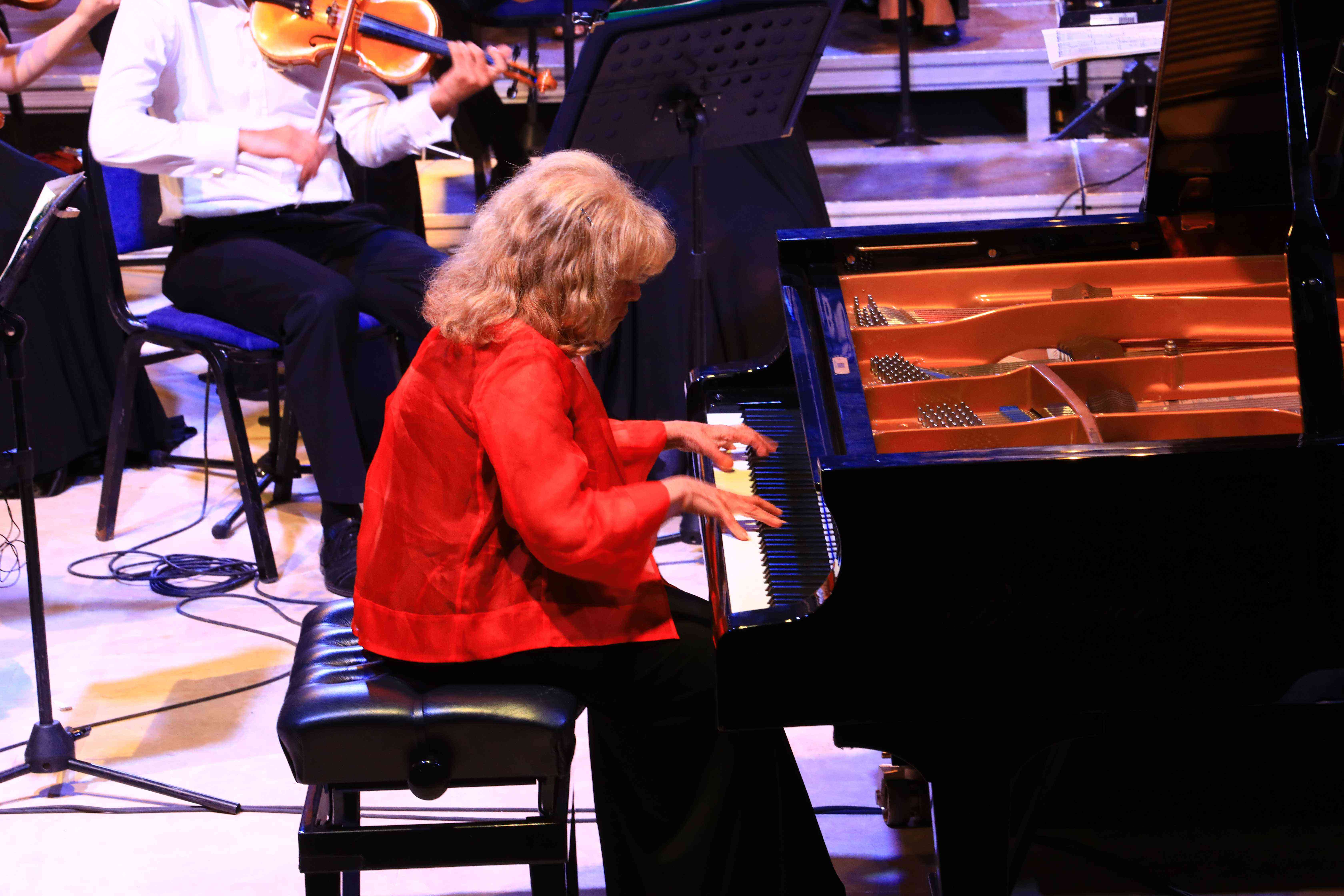 Marmaris’te İdil Biret Rüzgarı Esti