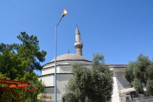 Bu İsraf Ne İçin?