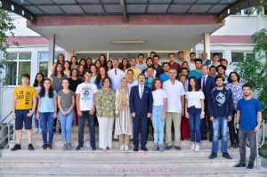 Diş Hekimliği Fakültesi'nin İlk Öğrencileri İlk Derslerine Girdiler