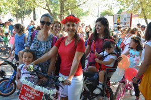 'Süslü Kadınlar' Pedal Çevirdi