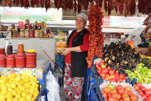 Kışlık Meyveler ve Sebzeler Tezgâhlarda Yerini Aldı