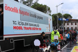 Muğlalı Öğrenciler “Mobil Trafik Eğitim Tırı” İle Bilgilendi