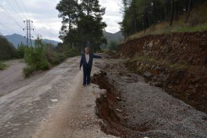 Kazaya Neden Olabilecek Yola Vatandaş İsyanı
