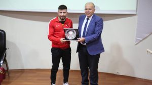 Milli Güreşci Süleyman Atlı, Muğla’da Öğrencilerle Buluştu