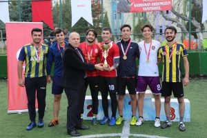 Geleneksel Cumhuriyet Turnuvaları Madalya Töreniyle Sona Erdi