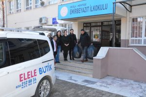 Öğrenci ve Öğretmenlerden Örnek Davranış