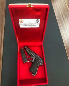 Polisler Şehit Annesinin İsteğini Yerine Getirdi