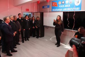 Polis Abla Bilgisayar Laboratuvarı Açıldı