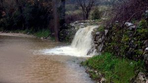 Şiddetli Yağmur ve Fırtına Etkili Oluyor