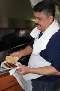 Çınar Köfte, 23 Yıldır Muğla’ya Hizmet Veriyor