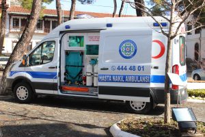 Hayırsever vatandaştan ambulans bağışı