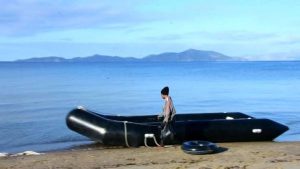 Yunan sahil güvenliği havaya ateş açtı