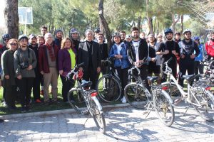 81 kadın bisiklet sürmeyi öğrendi