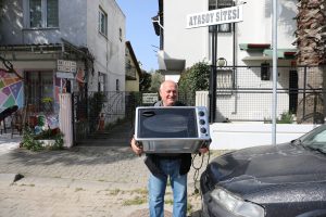 Arızalı fırını için belediyenin çağrı merkezini aradı