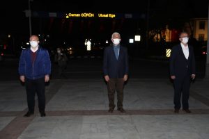 Balkonlarda 23 Nisan coşkusu