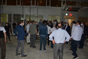 Devlet Hastanesi’nin açılışında sosyal mesafeye uyulmadı