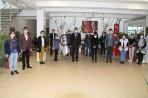 Vali Civelek’ten Eczacı Odası'na ziyaret