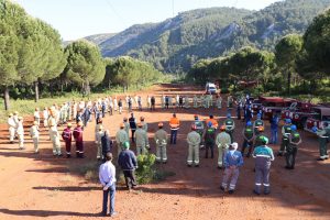 Yangın savaşçıları eğitimden geçiriliyor