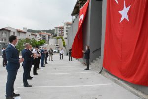 Vali Civelek, KOM’un yeni binasını inceledi