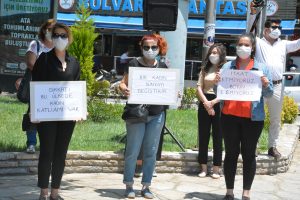 CHP’li kadınlar: “Caydırıcı yasalar uygulanmadıkça şiddet önlenemeyecek”