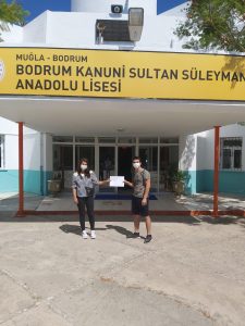 Sosyal mesafeli karne töreni