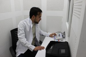 Odyolog Yavuz, hastalarını bekliyor