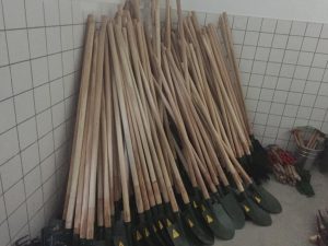 OKUL MÜDÜRÜNDEN ATÖLYESİNDE YANGIN SEFERBERLİĞİ