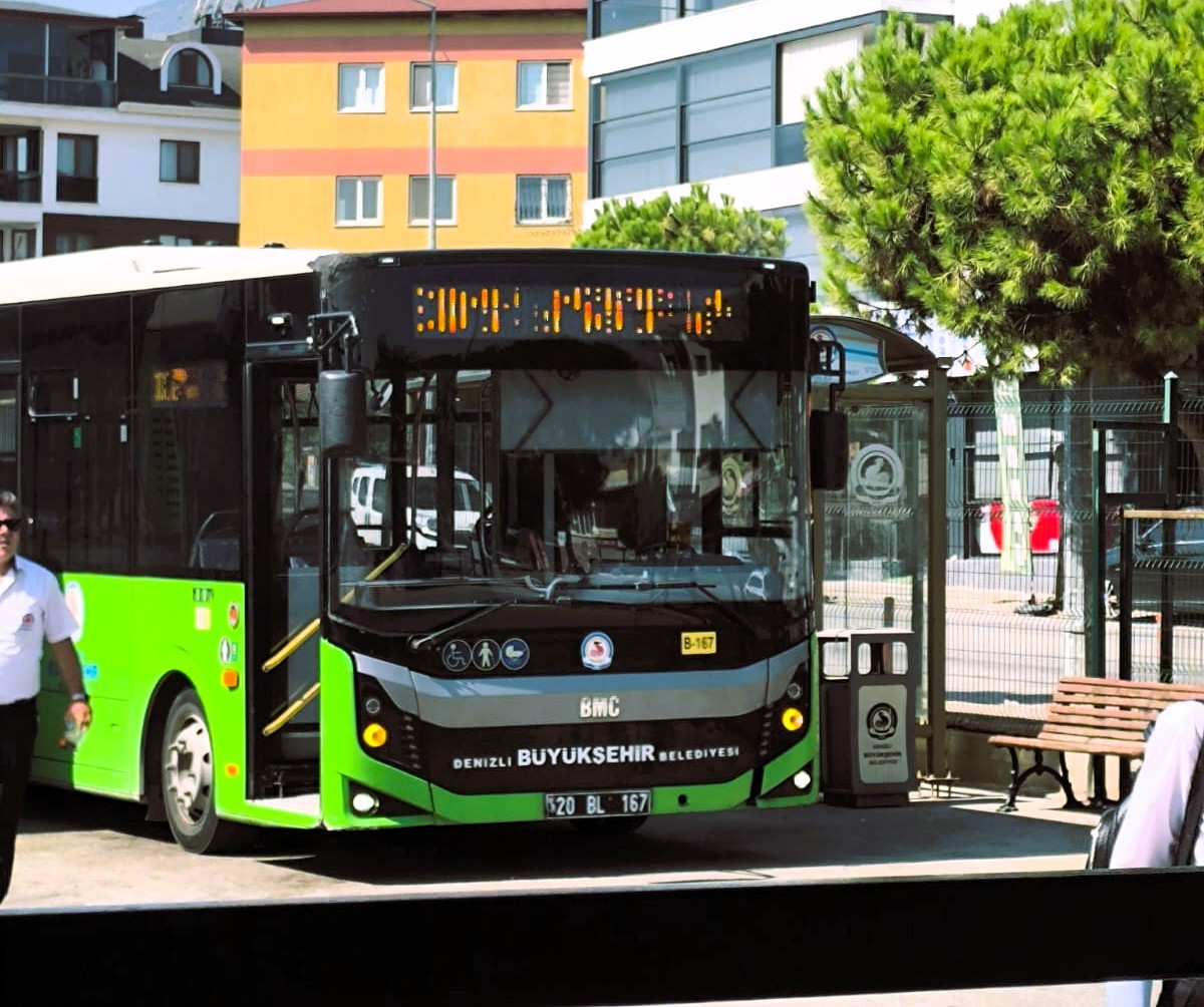 A W527999 04