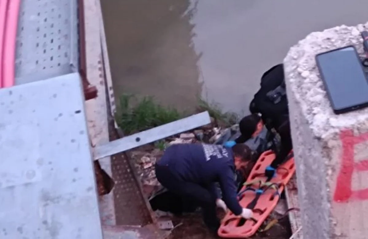 67B76Af4B10F4949 W1200Xh781