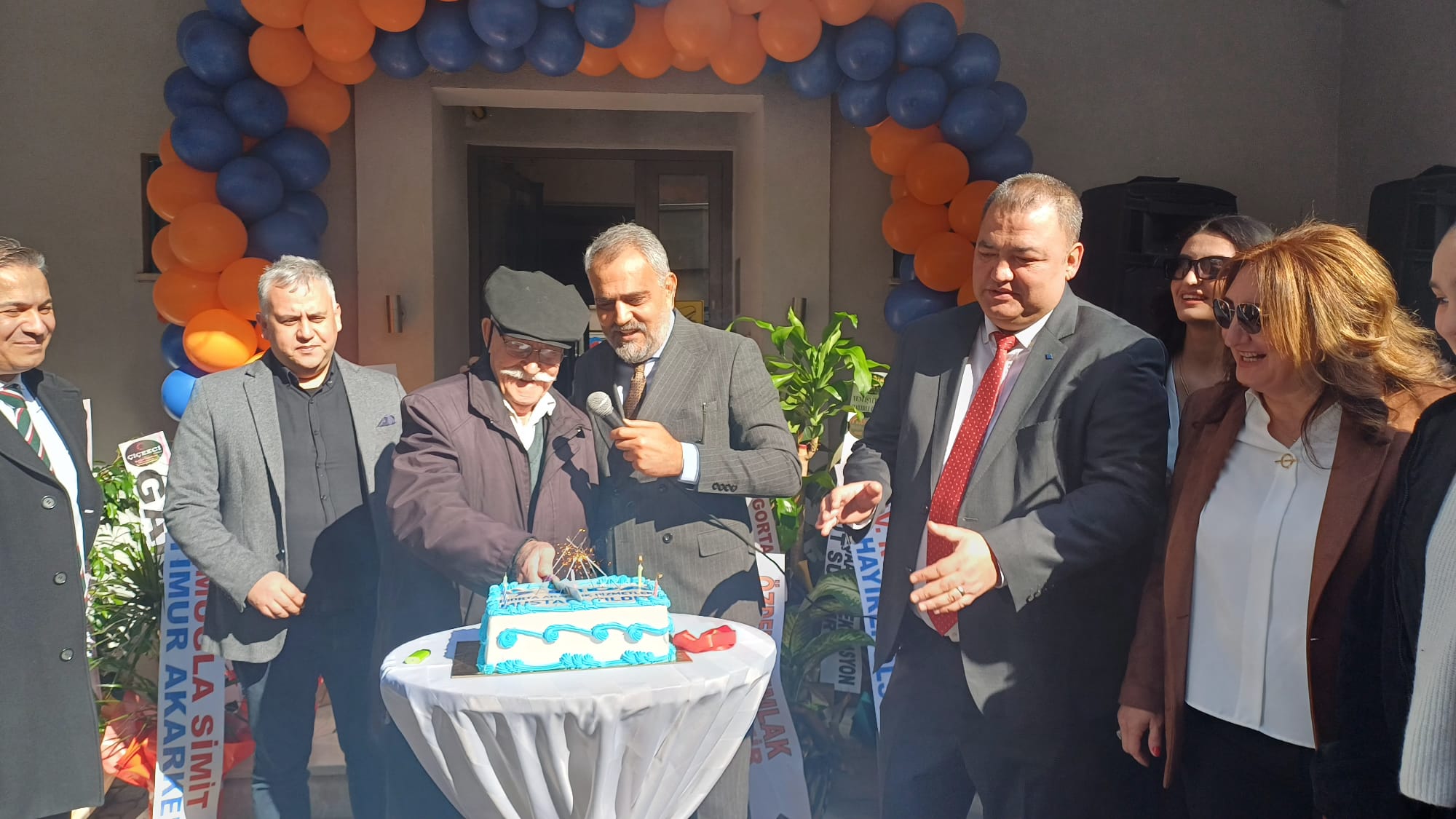 8102F063 4Dff 42E9 B0D5 6Eb47253C05C