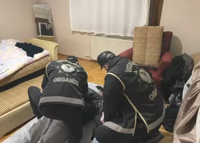 Istanbul Da Cekdar Suc Orgutune Operasyon 11 18345413 6604 M