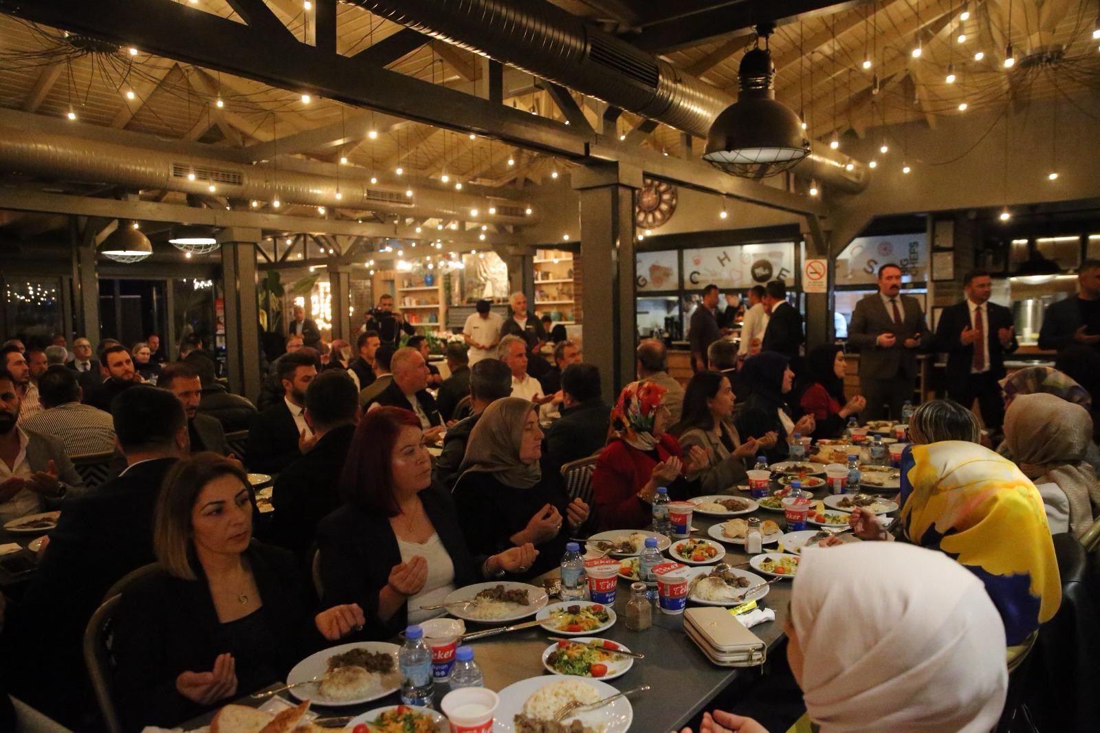 9B4F26A8 086C 44A5 95A2 1D2D877Fbebb