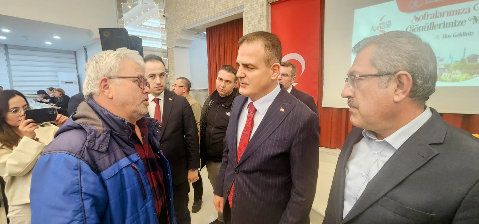 C4030B27 1580 4525 83Dc Ed5D56E86141