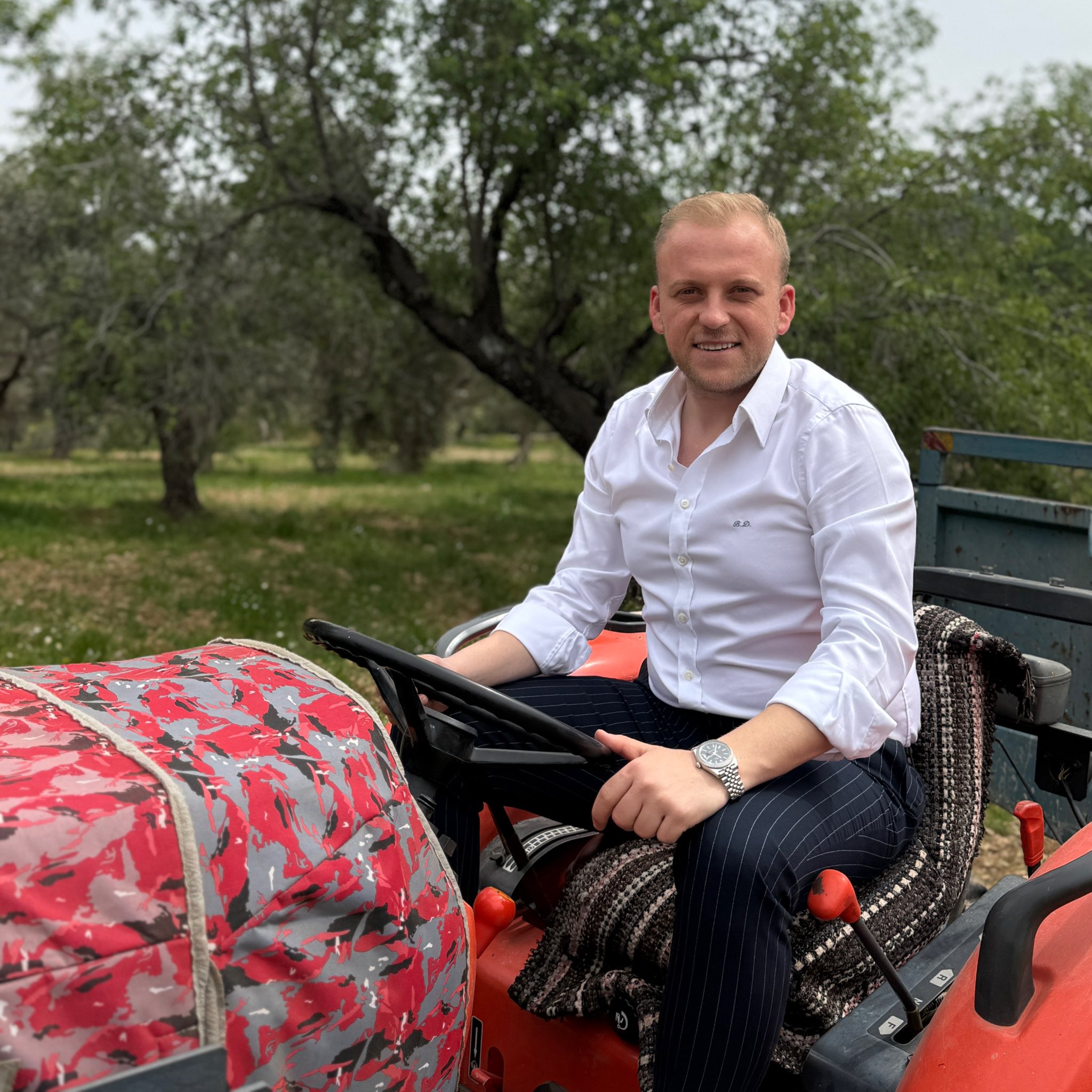 Gm4Z3 O Cb Y A Ae9D M