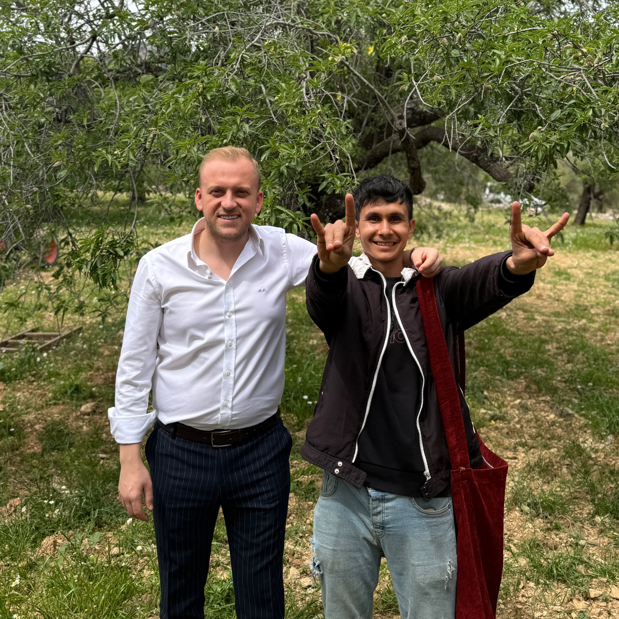 Gm4Z4V0 X I A A G Zc J