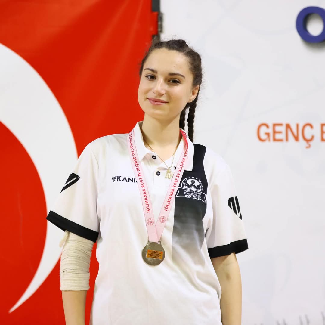 Whatsapp Image 2025 03 20 At 12.30.55-1