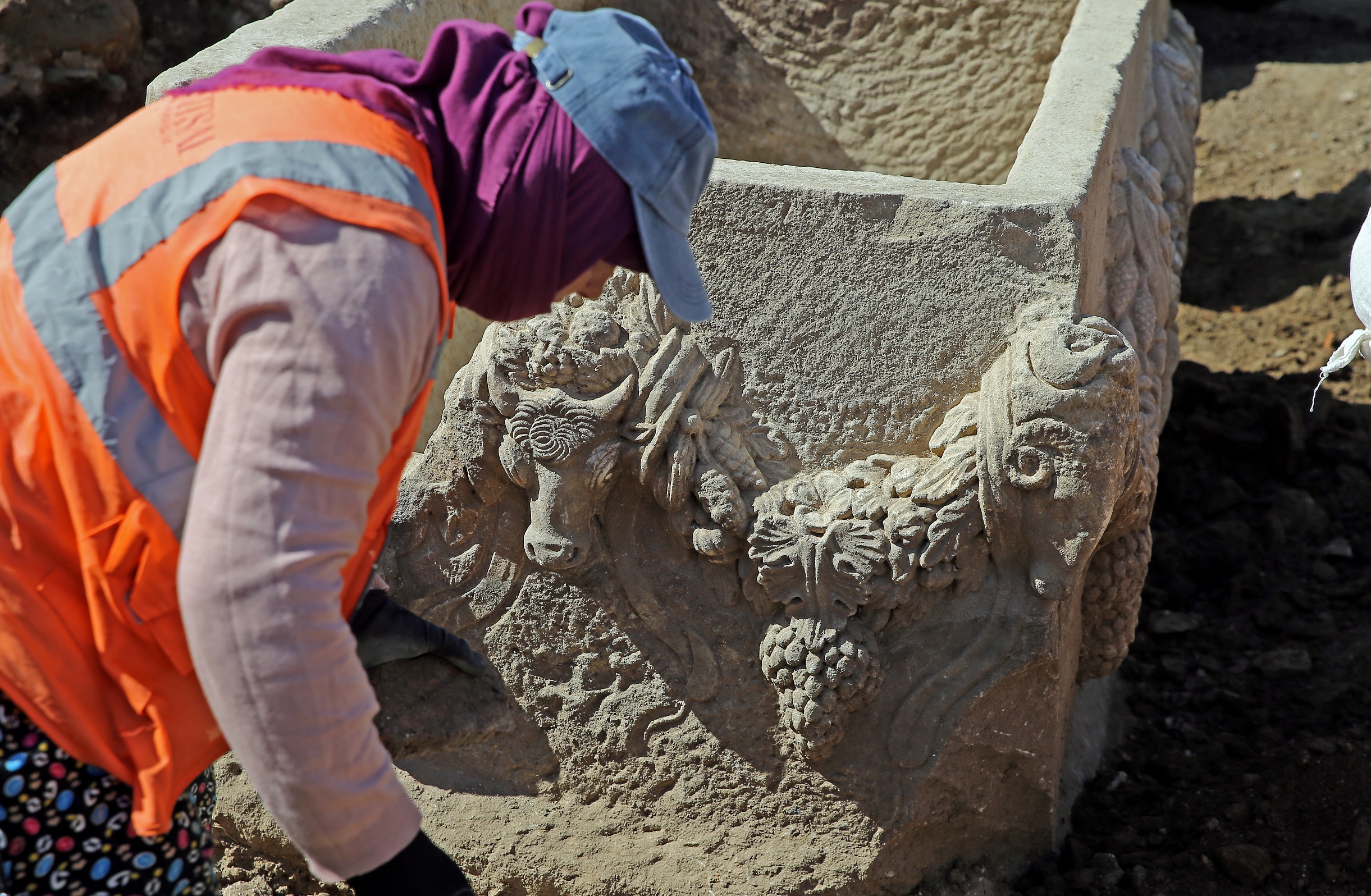 A A 20250427 37764978 37764954 G L A D Y A T O R L E R K E N T I S T R A T O N I K E I A D A 2 B I N Y I L O N C E S I N E A I T G I R L A N D L I L A H I T B U L U N D U-2