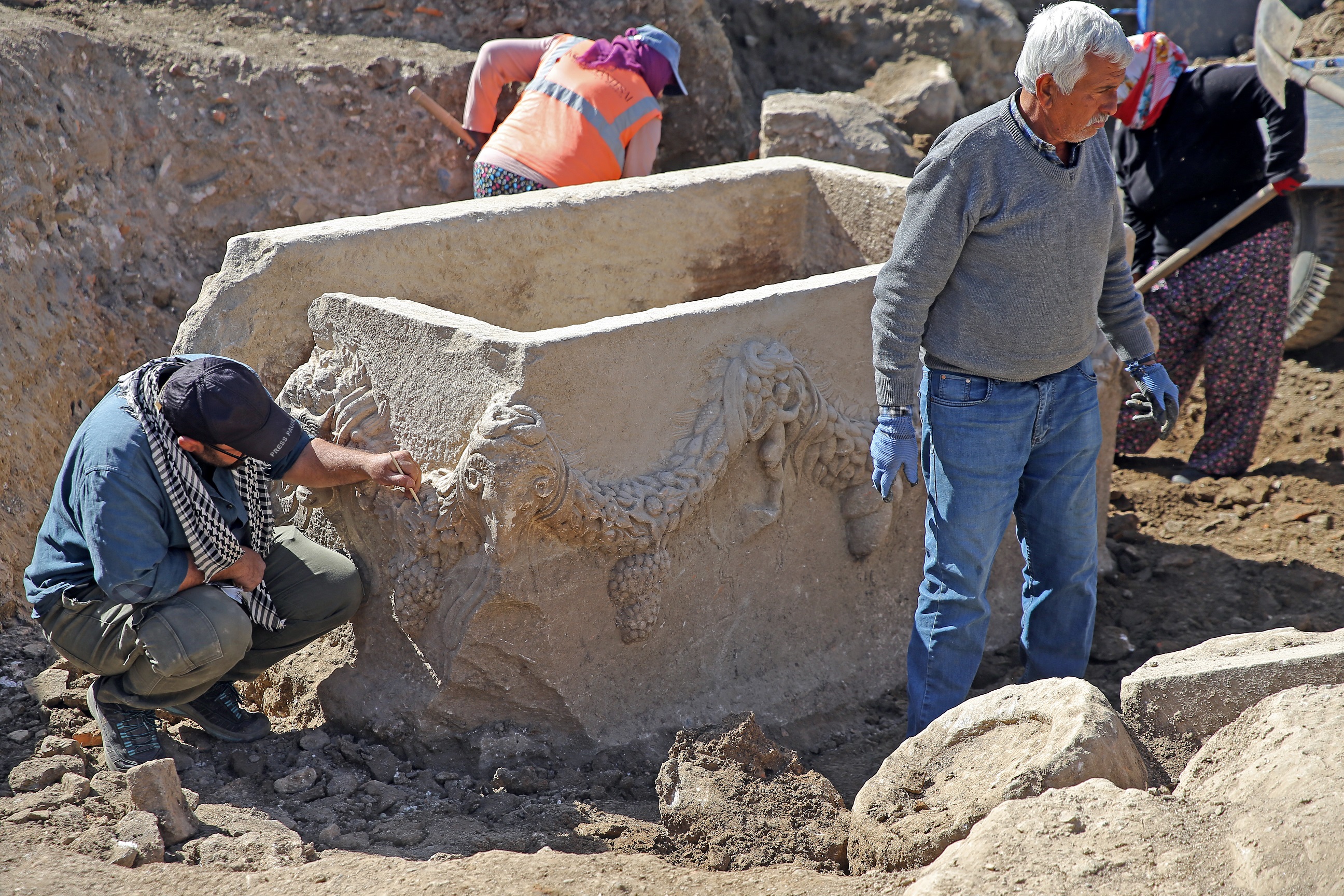 A A 20250427 37764978 37764959 G L A D Y A T O R L E R K E N T I S T R A T O N I K E I A D A 2 B I N Y I L O N C E S I N E A I T G I R L A N D L I L A H I T B U L U N D U