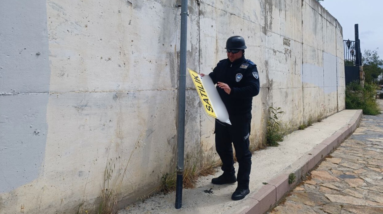 Bodrum Belediyesi Belediyeden Goruntu Kirliligine Mudahale (2)