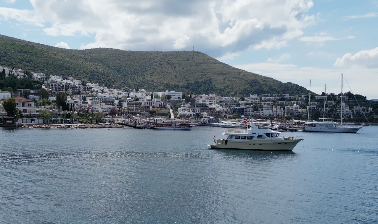 A A 20250504 37840082 37840080 B O D R U M U N G U L E T L E R I M I S A F I R L E R I N I M A V I Y O L C U L U G A C I K A R I Y O R