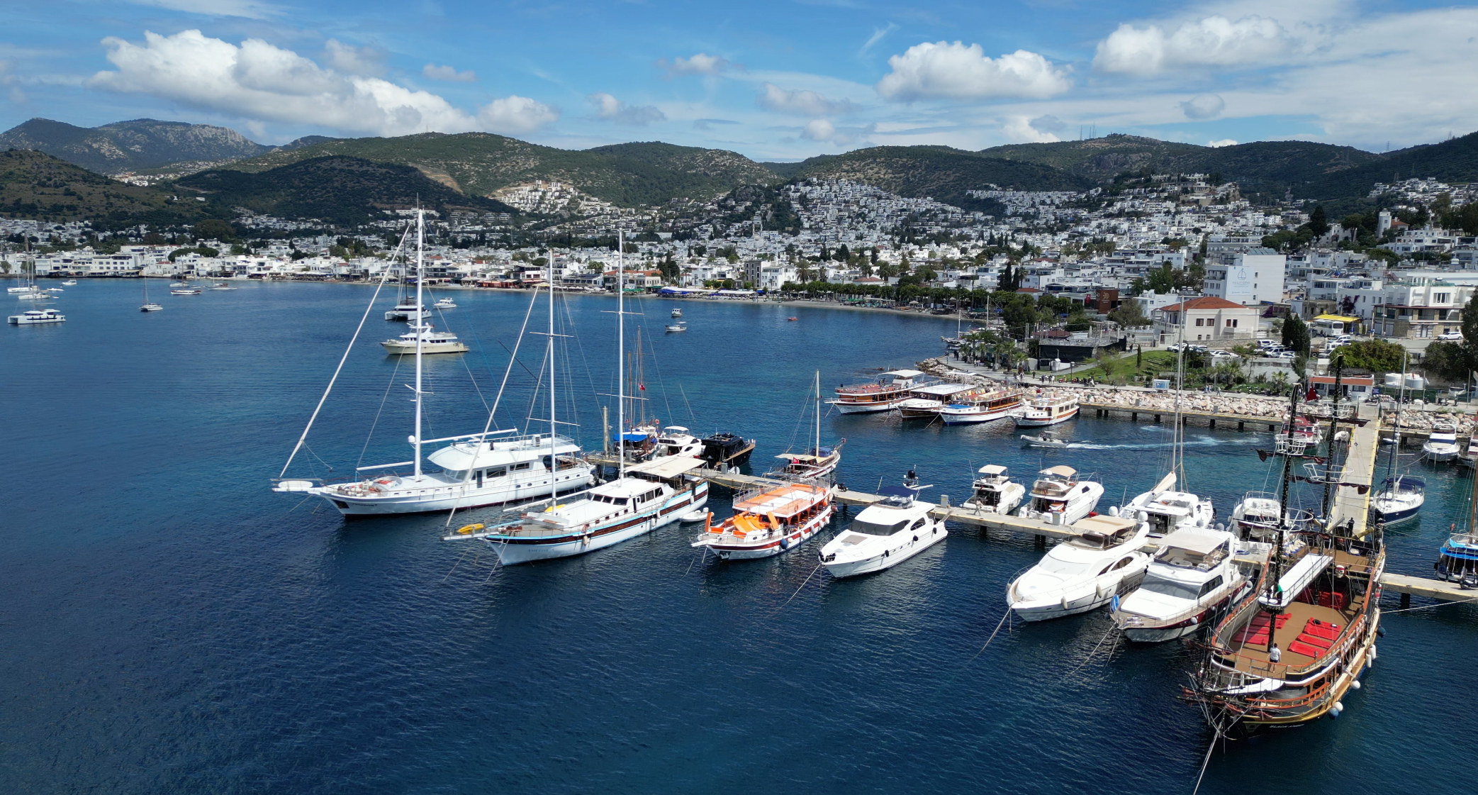 A A 20250504 37840082 37840081 B O D R U M U N G U L E T L E R I M I S A F I R L E R I N I M A V I Y O L C U L U G A C I K A R I Y O R