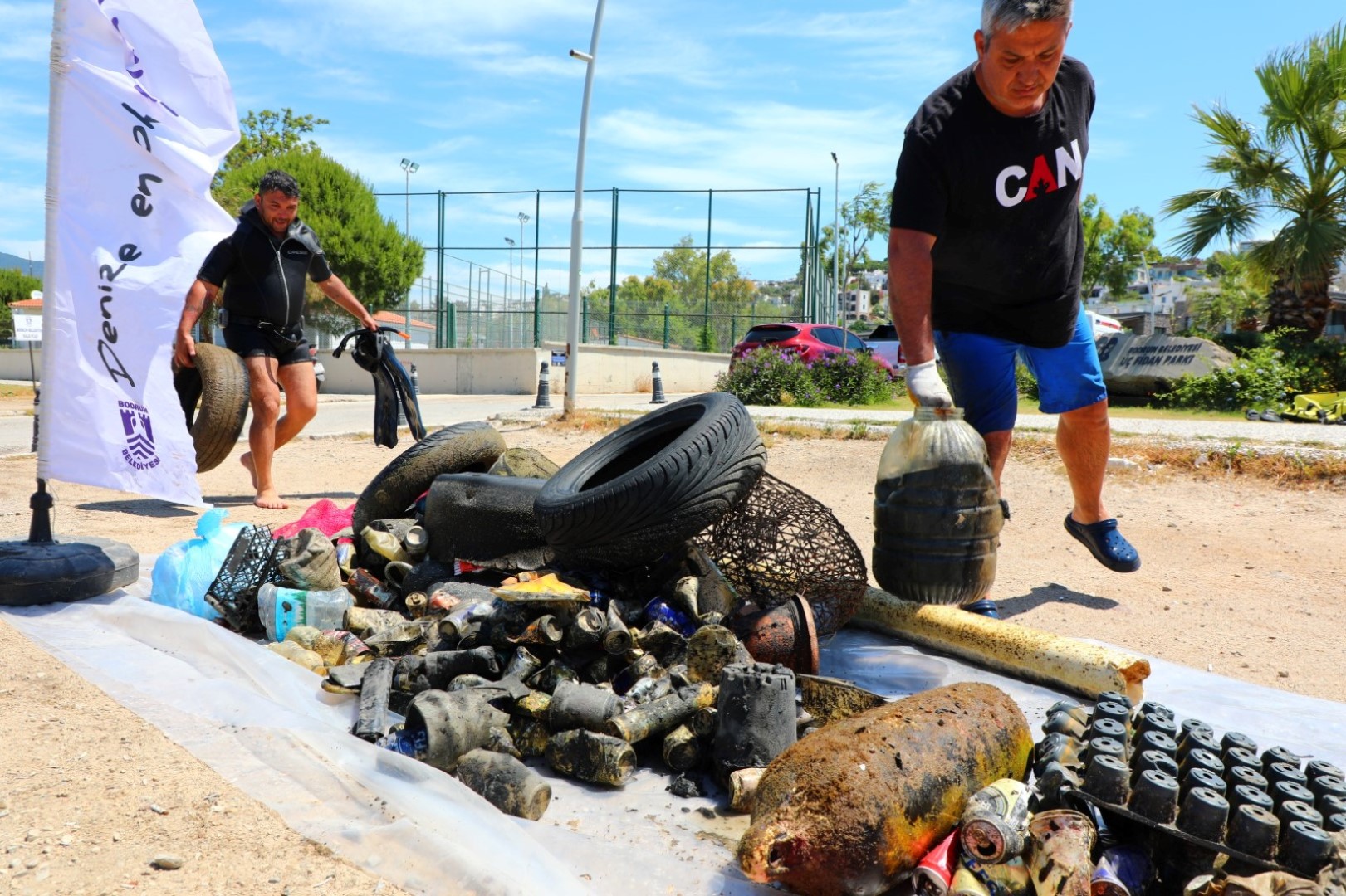 Bodrum Belediyesi Deniz Dibi Temizliğinin Üçüncü Etabi Bitez’de Yapildi (9)
