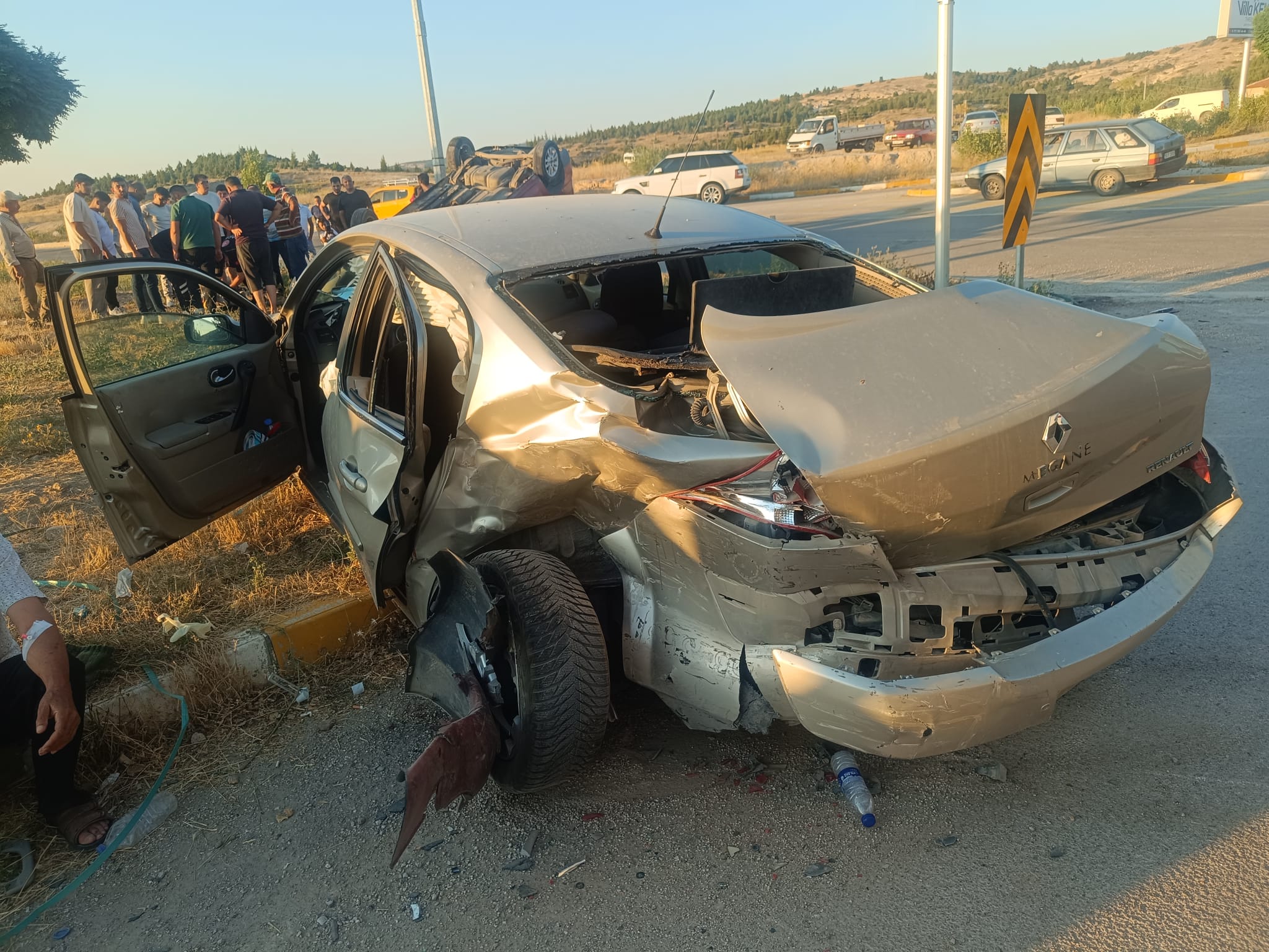 A A 20250709 38519508 38519506 A F Y O N K A R A H I S A R D A H A F I F T I C A R I A R A C I L E O T O M O B I L I N C A R P I S T I G I K A Z A D A 9 K I S I Y A R A L A N D I