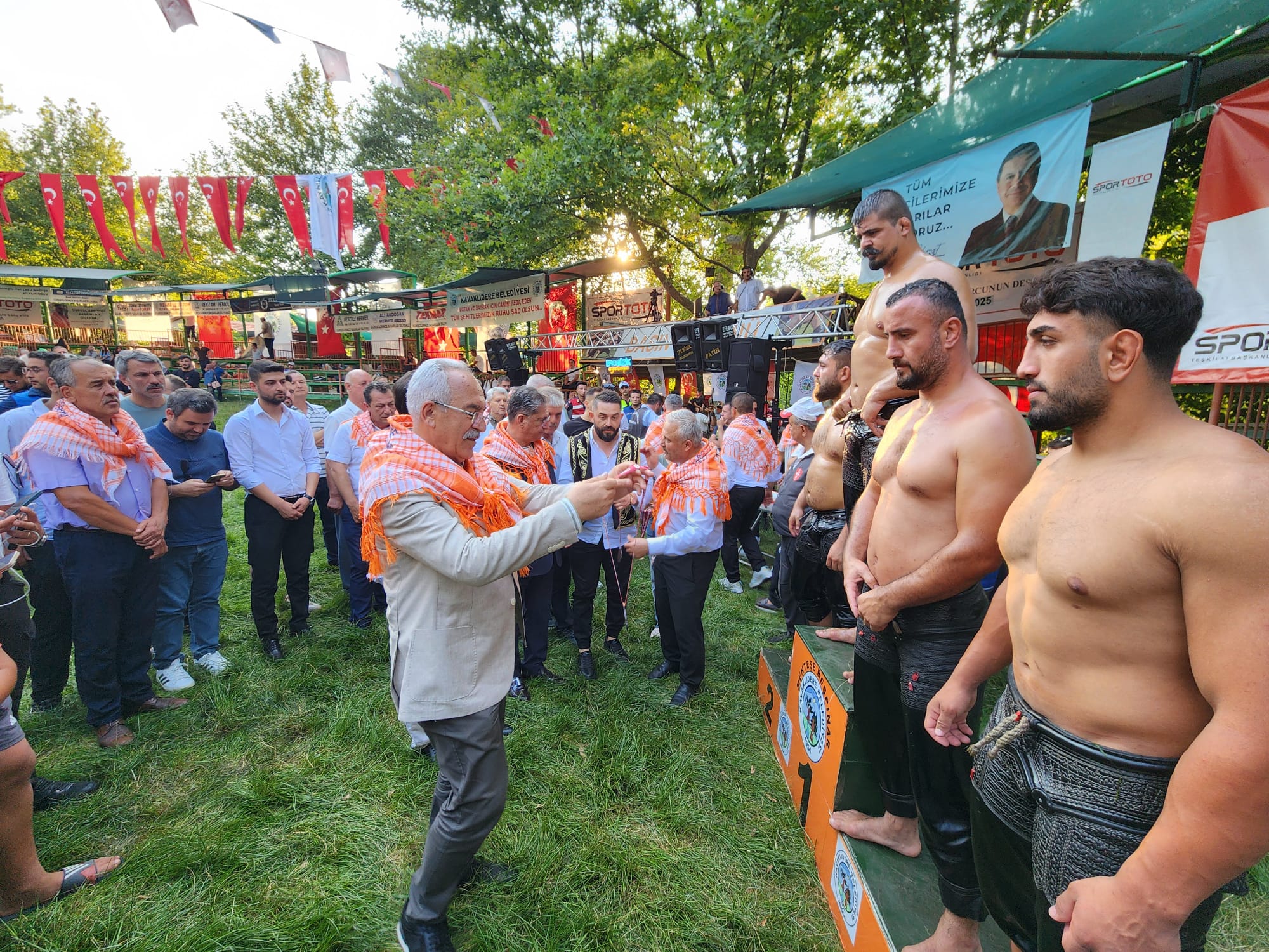 E446051D D66D 4F99 9Ba9 6F9Daaf3Bda3