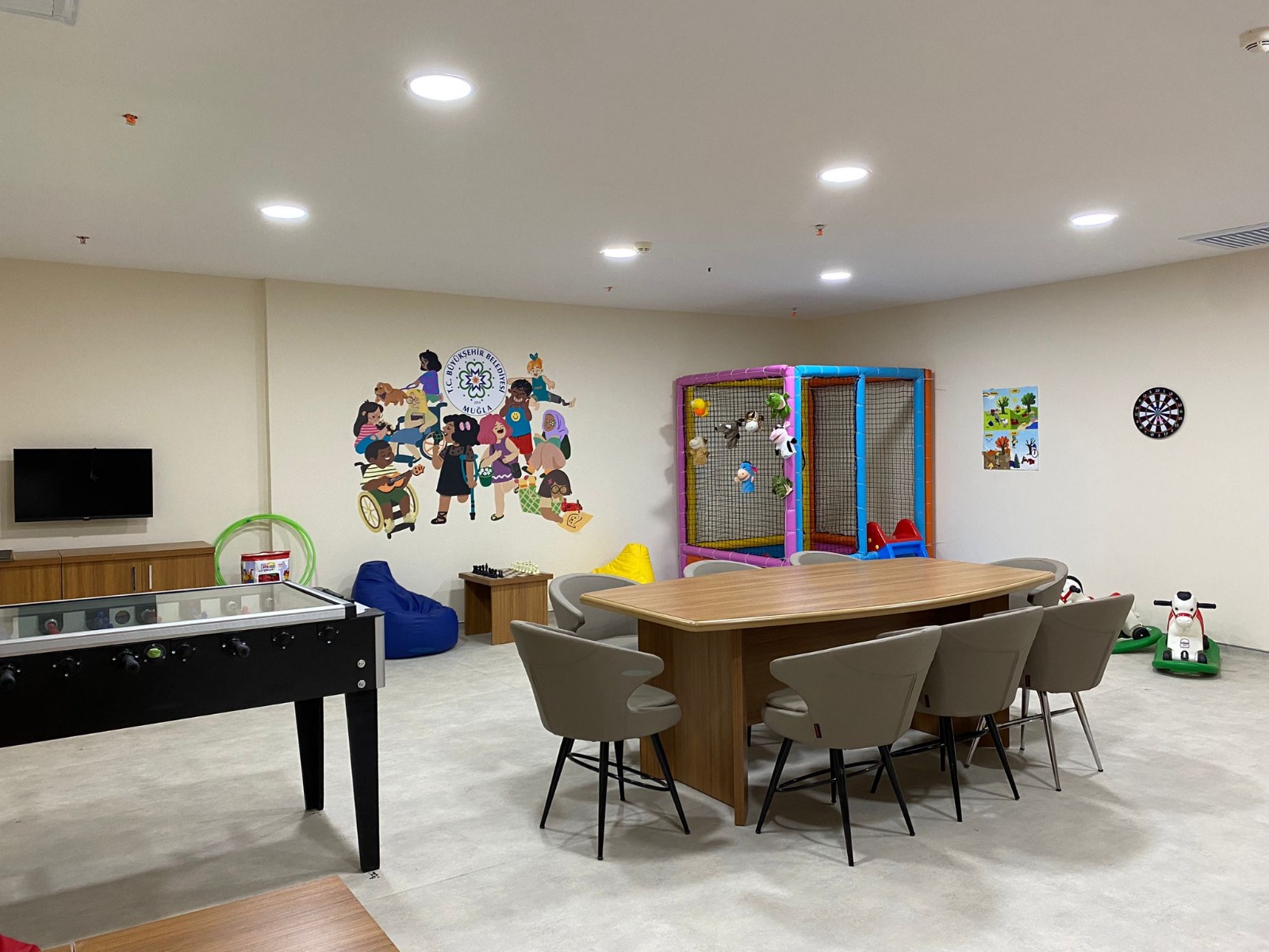 13037575 70D4 443B 9De7 4683B3F54575