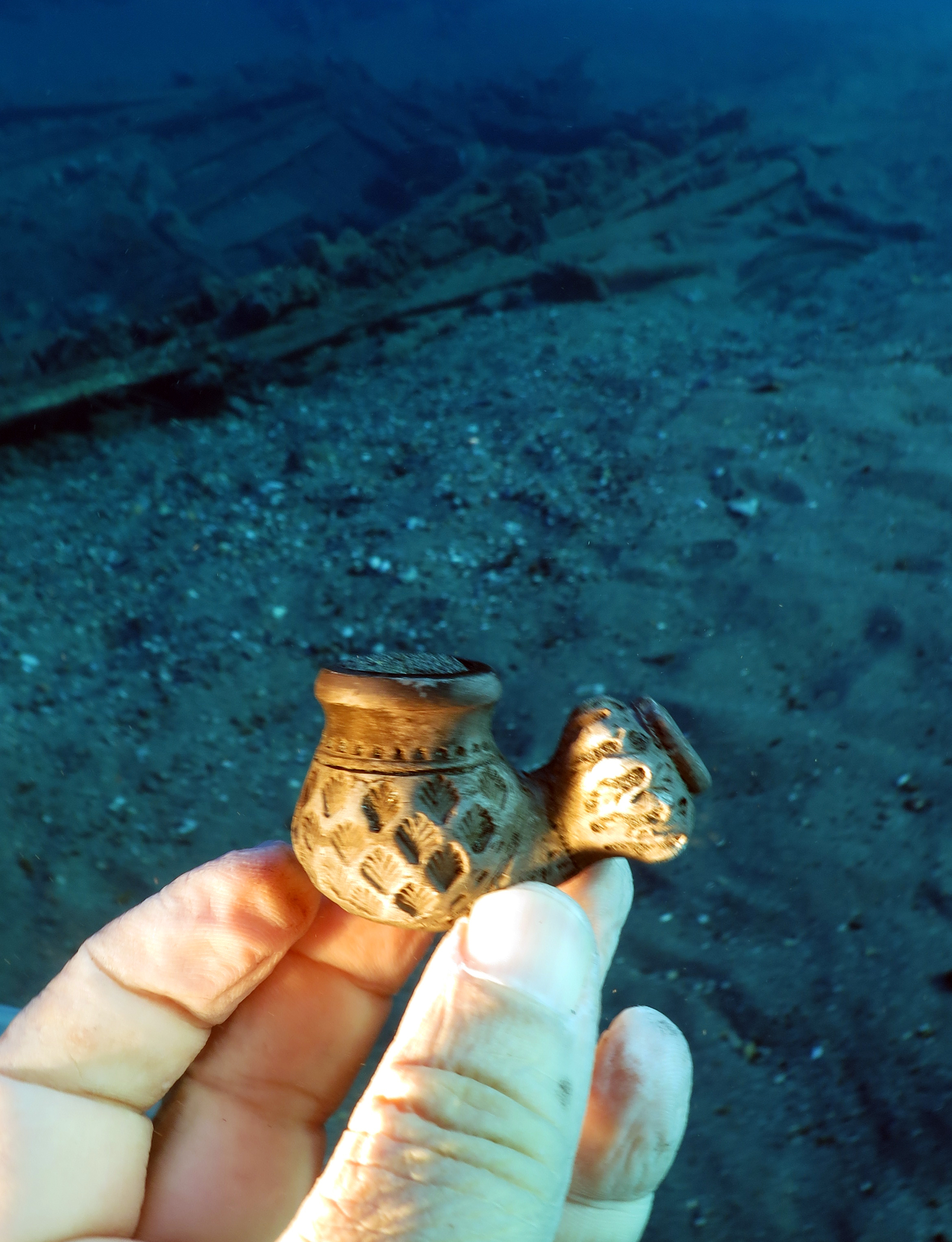 A A 20250824 38908533 38908524 D A T C A A C I K L A R I N D A K I O S M A N L I B A T I G I N D A N B I R M U Z E Y I D O L D U R A C A K K A D A R E S E R C I K T I