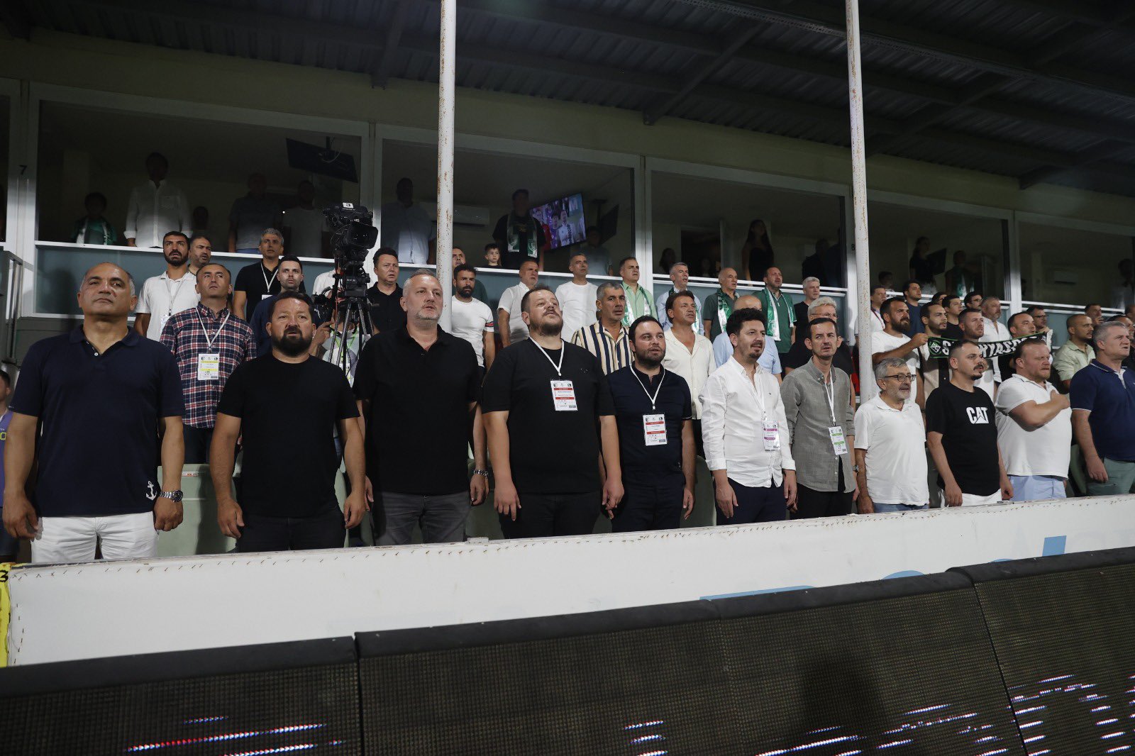 Gz E F N5 B W Q A A Et Li