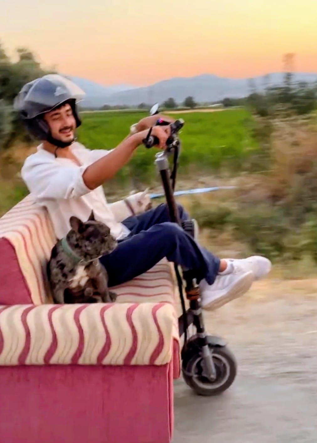 Whatsapp Image 2025 08 17 At 12.22.10 (1)